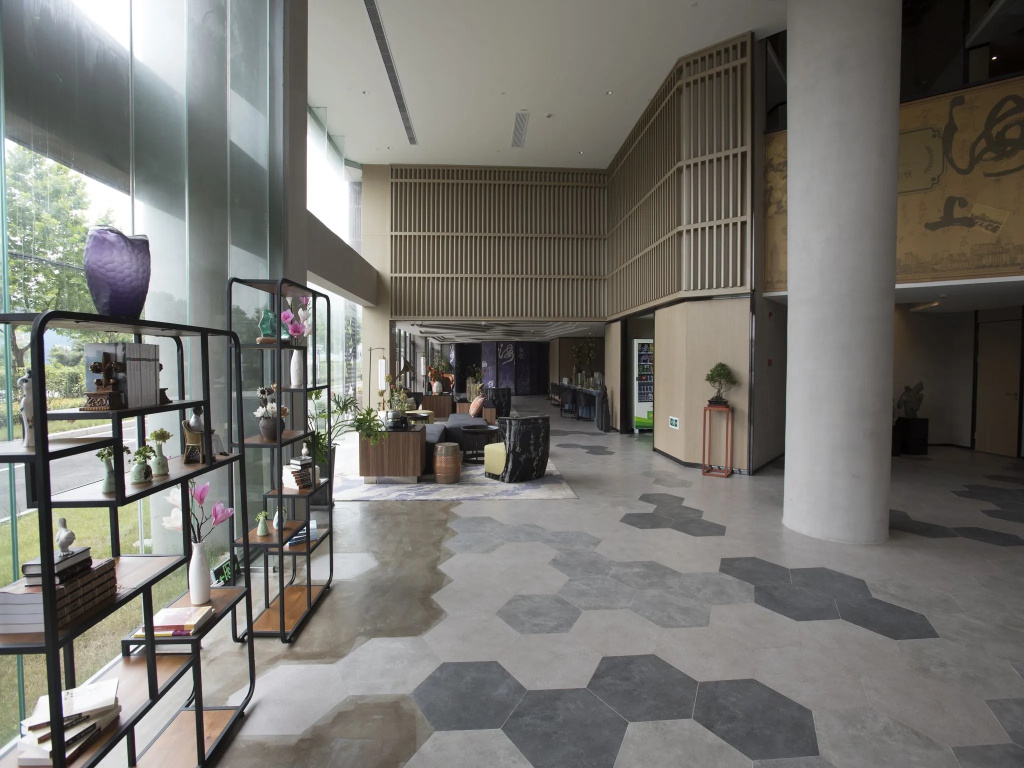 SHANGHAI-DECO Hotel-Free shuttle bus to Pudong Airport and Disneyland