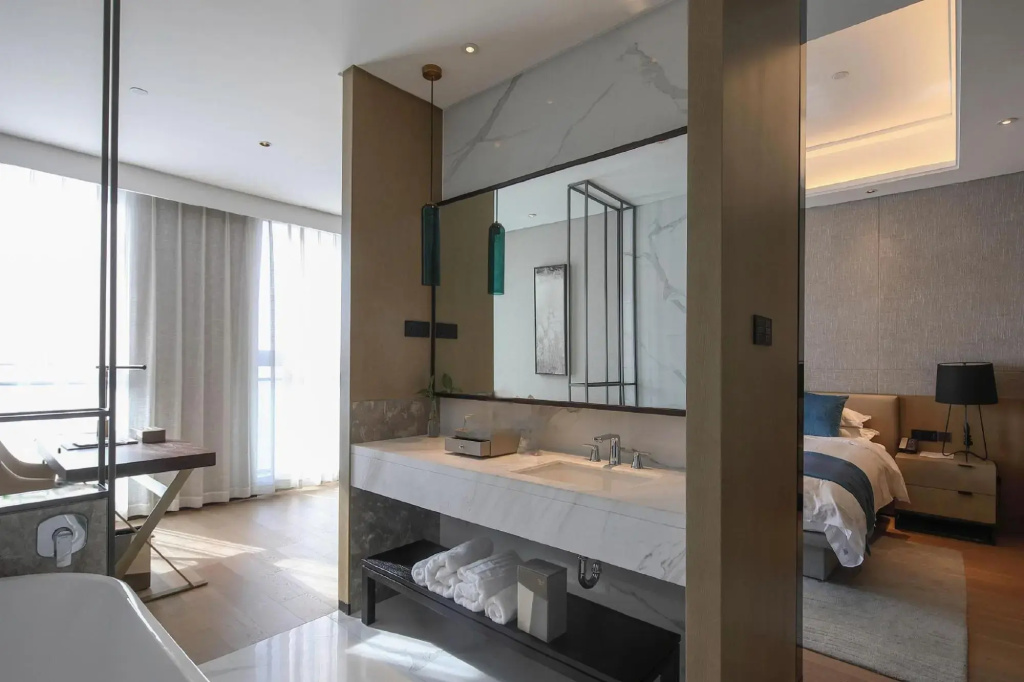 Ruisheng International Business Club Hotel