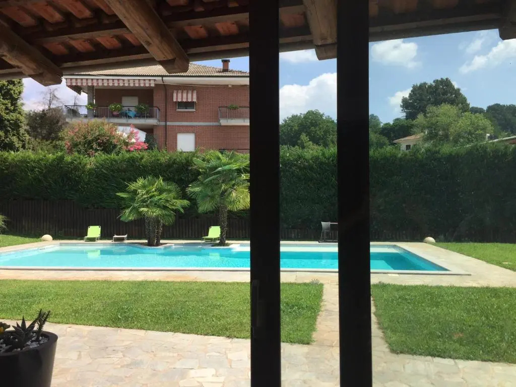 Villa 77