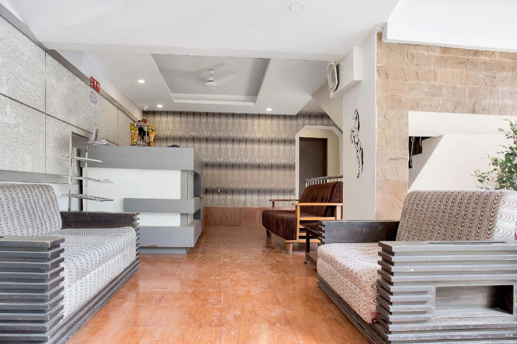 Hotel O Rana Residency Near Western Express Highway Metro Station