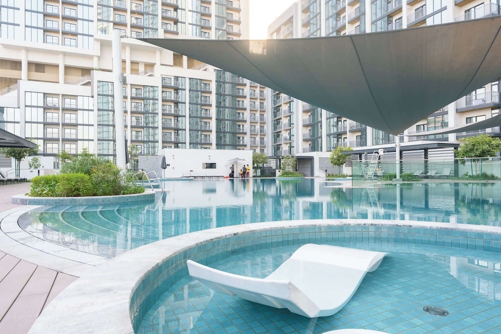 Meydan Apartment Sleeps 5 in a Great Location