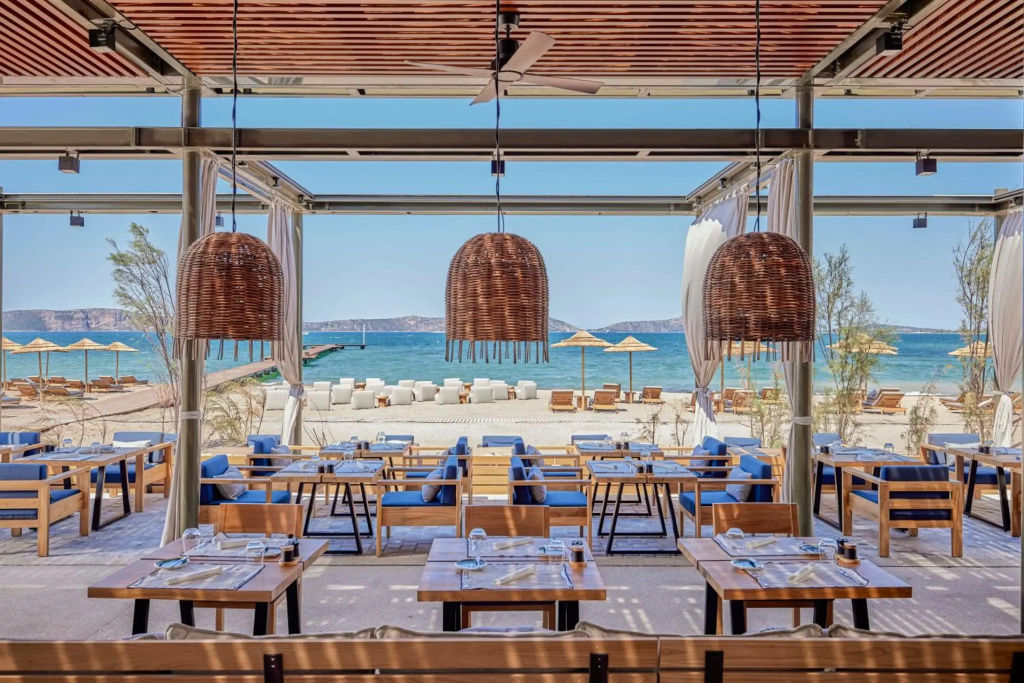 W Costa Navarino