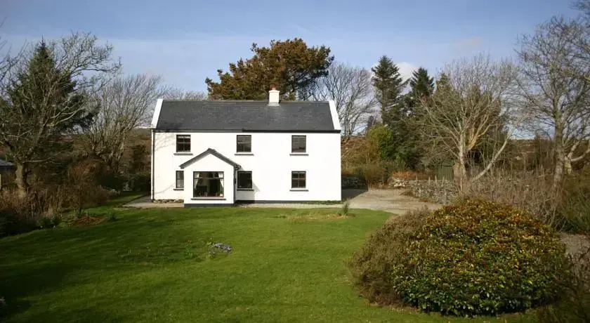 236 Faul, Clifden