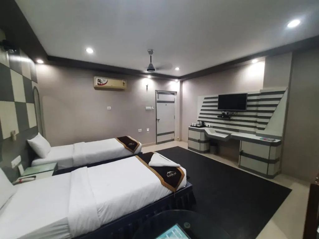 Hotel Grand Corporate