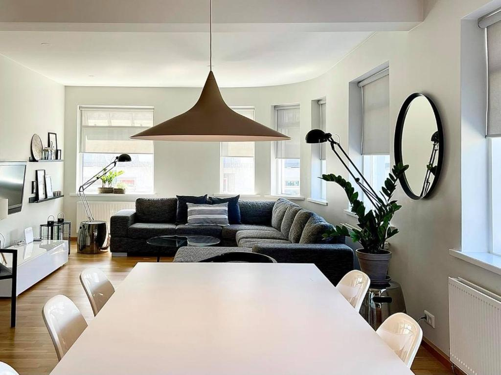 Day Dream Townhall Square Apartments