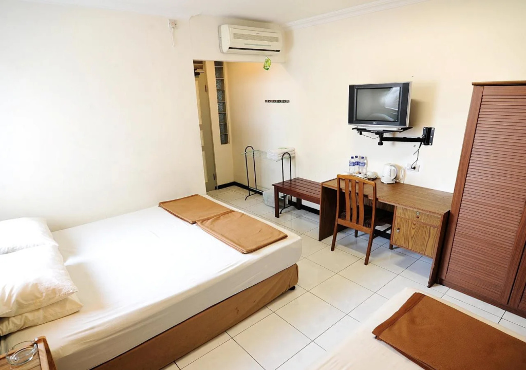 Hotel Sumber Waras