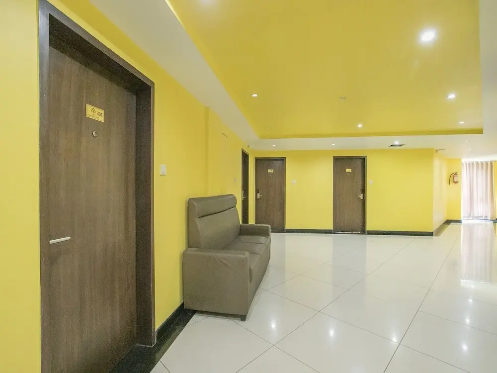 Super Townhouse Ulsoor