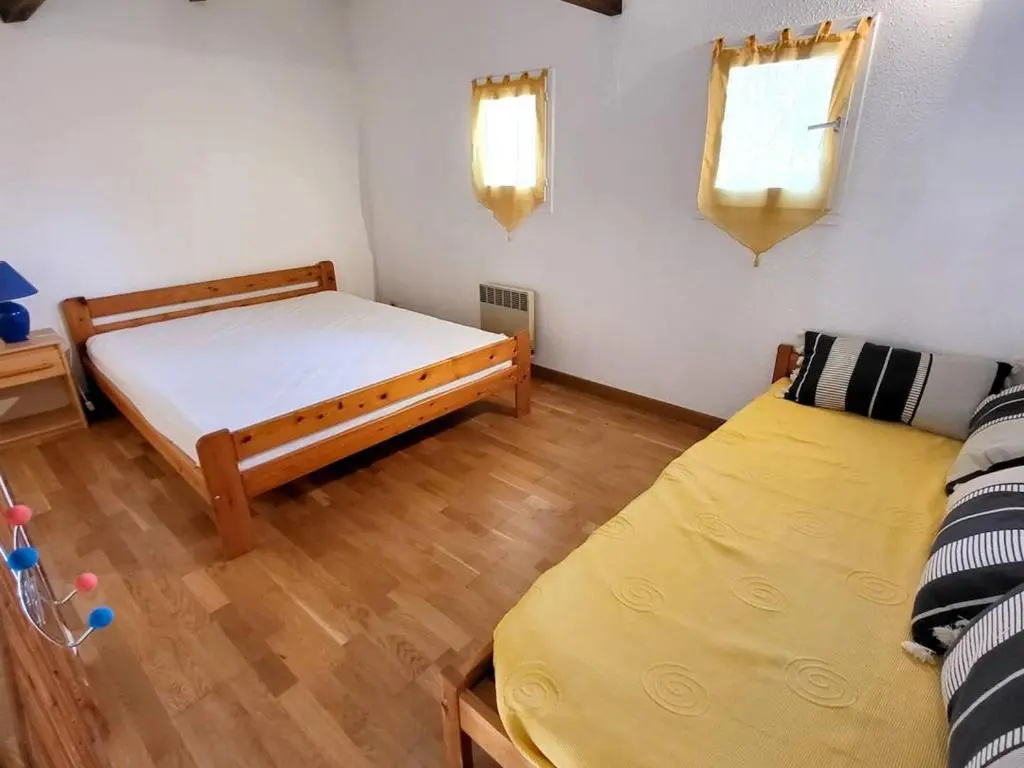 Appartement Six-Fours-les-Plages, 3 pièces, 5 personnes - FR-1-316-104