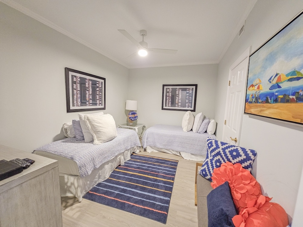 Direct Oceanfront Margate With Access To Resort Amenities, 1003 3 Bedroom Condo