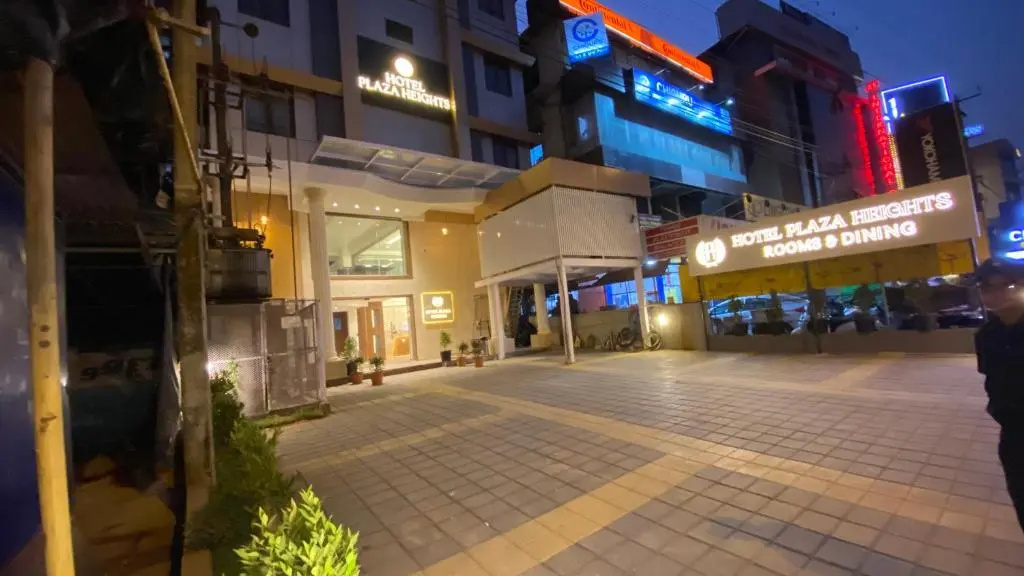 Hotel Plaza Heights by RAK Rooms, Mangaluru