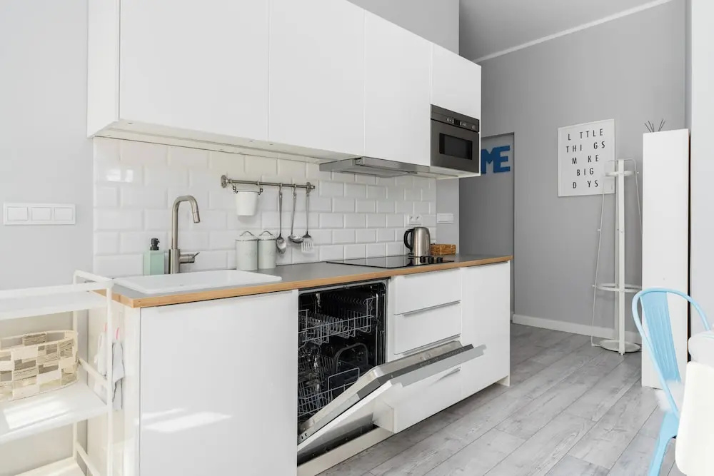 Scandi Małe Garbary Apartment by Renters