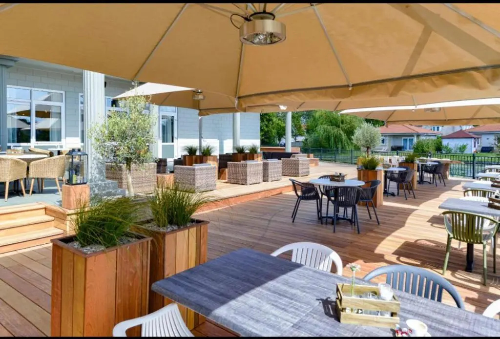 Beach bungalow Hellevoetsluis