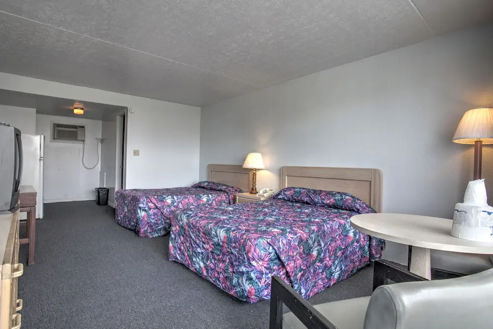 Oceanfront Twilight Surf Hotel