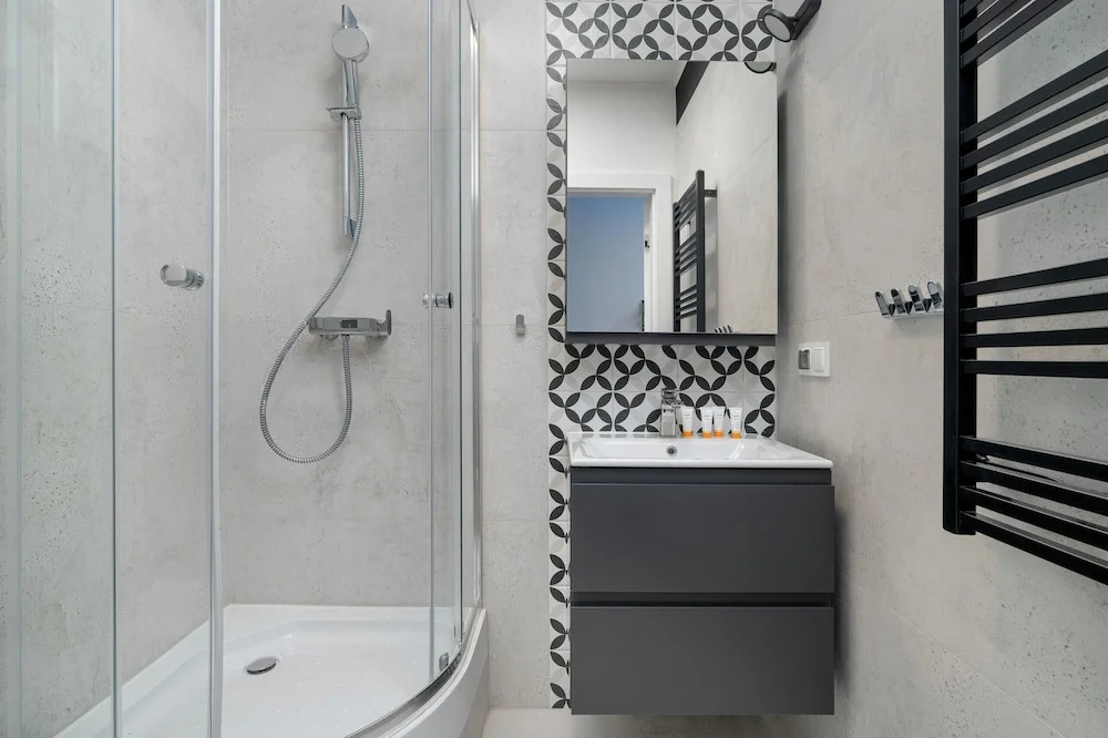 Stylish Grey Studio in Poznan by Renters