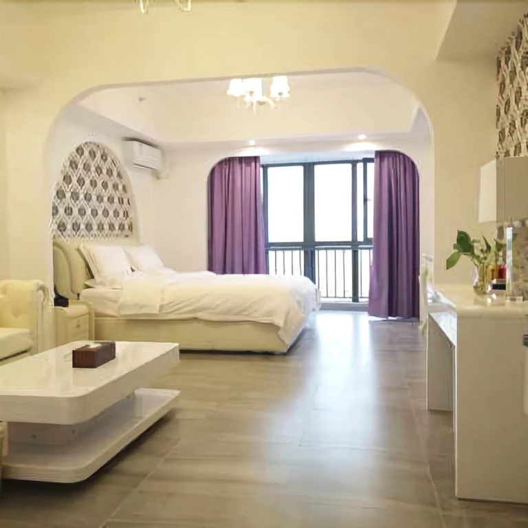 Youth Sunshine Hotel
