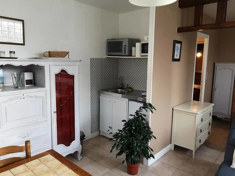 Studio avec terrasse et jardin