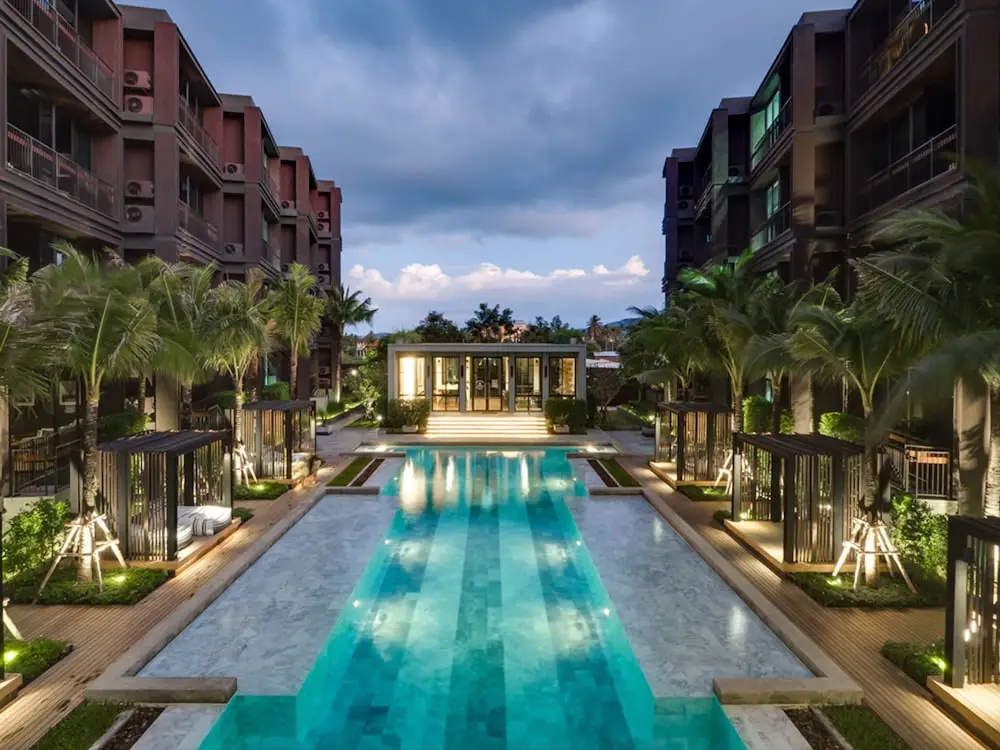 Secret Saturdays Pool Suite