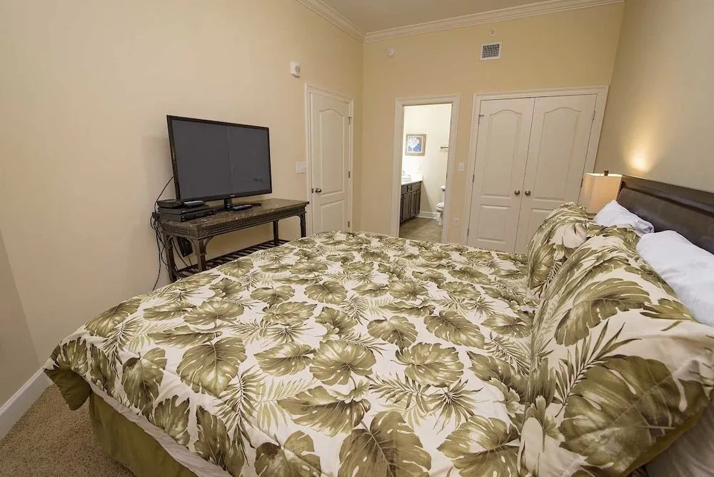 Phoenix West II 2709 3 Bedrooms 4 Bathrooms Condo