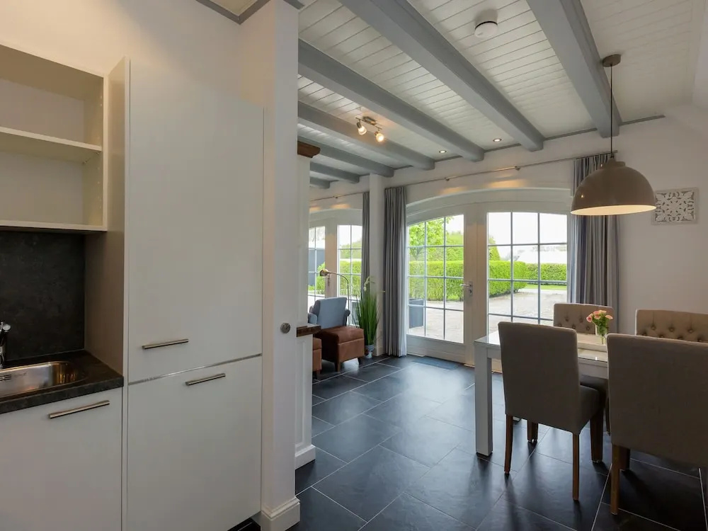 Very attractive holiday home near the beach of Westkapelle