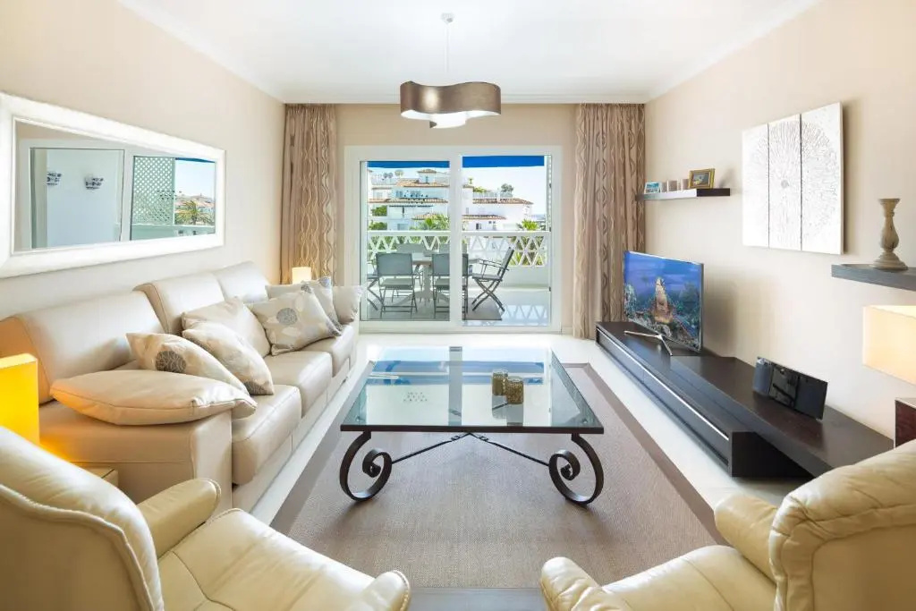 Luxury 5* 3 beds apartment in Playas del Duque, Puerto Banus Marbella