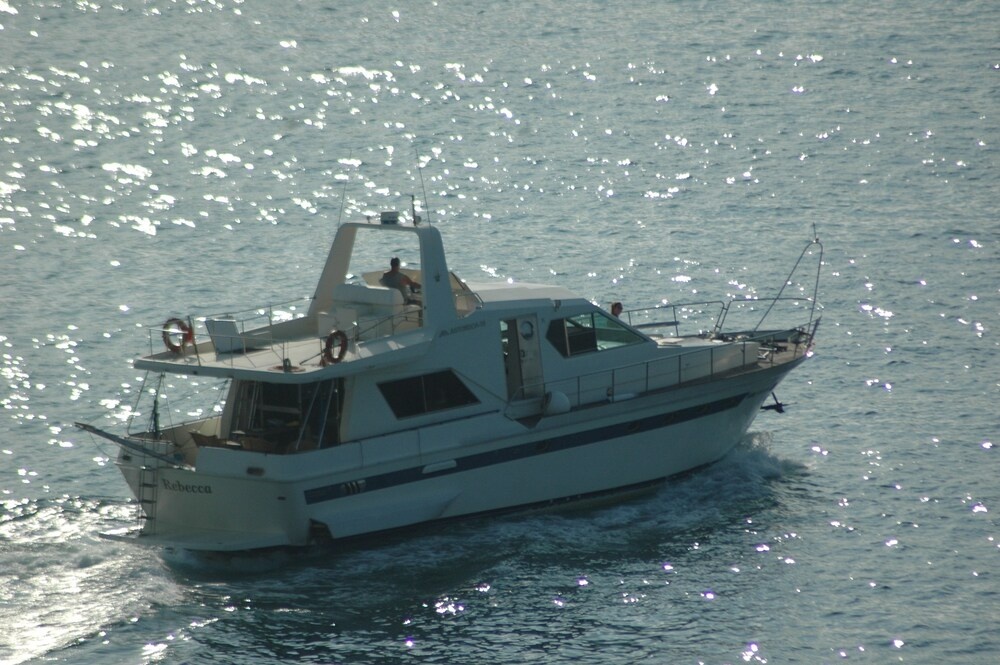60ft Motor Yacht in Ocean Village Gibraltar