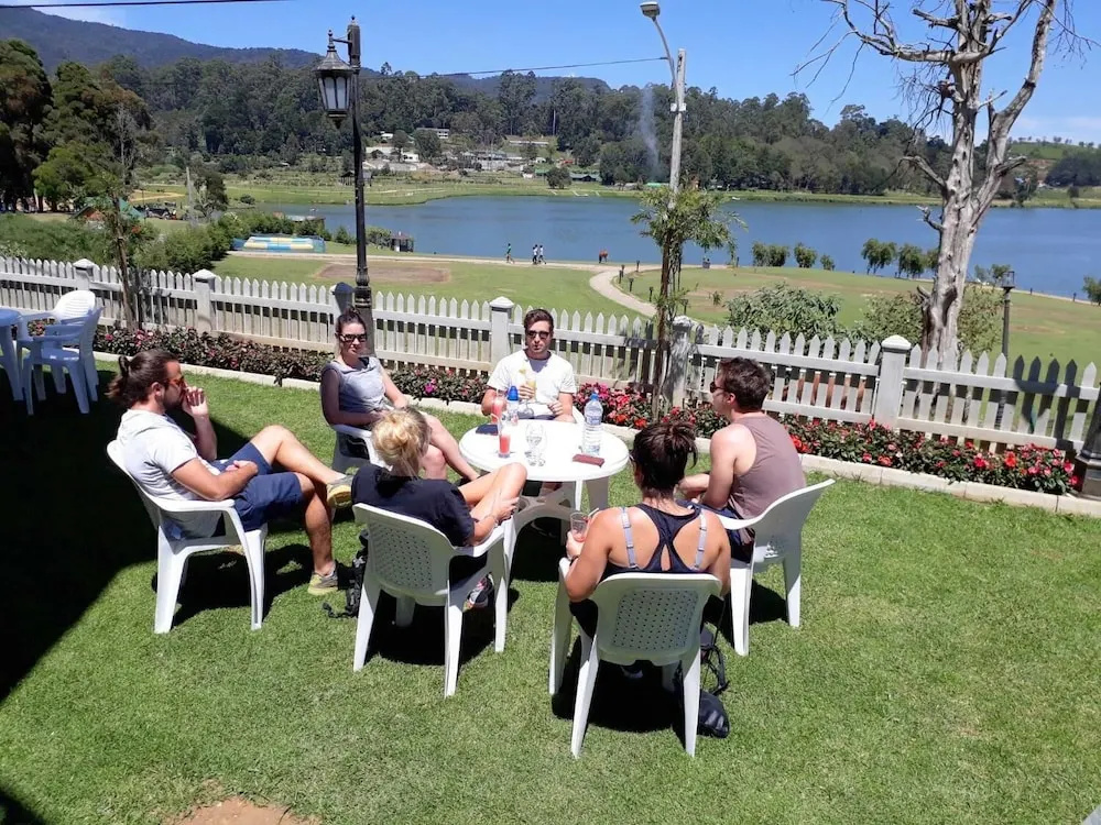 Royal Lake Hotel