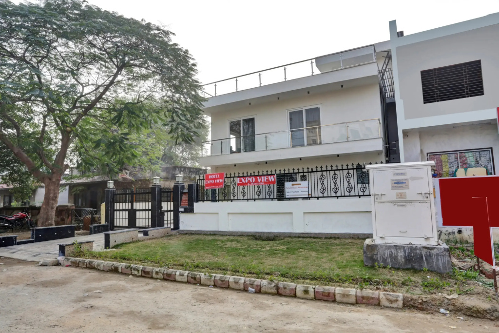 Hotel O by OYO Expo View Near PVR Ansal Plaza Greater Noida