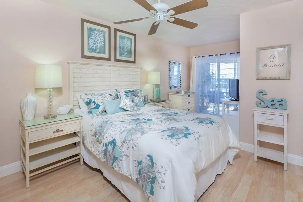 Hickory Bay West 407 - MO
