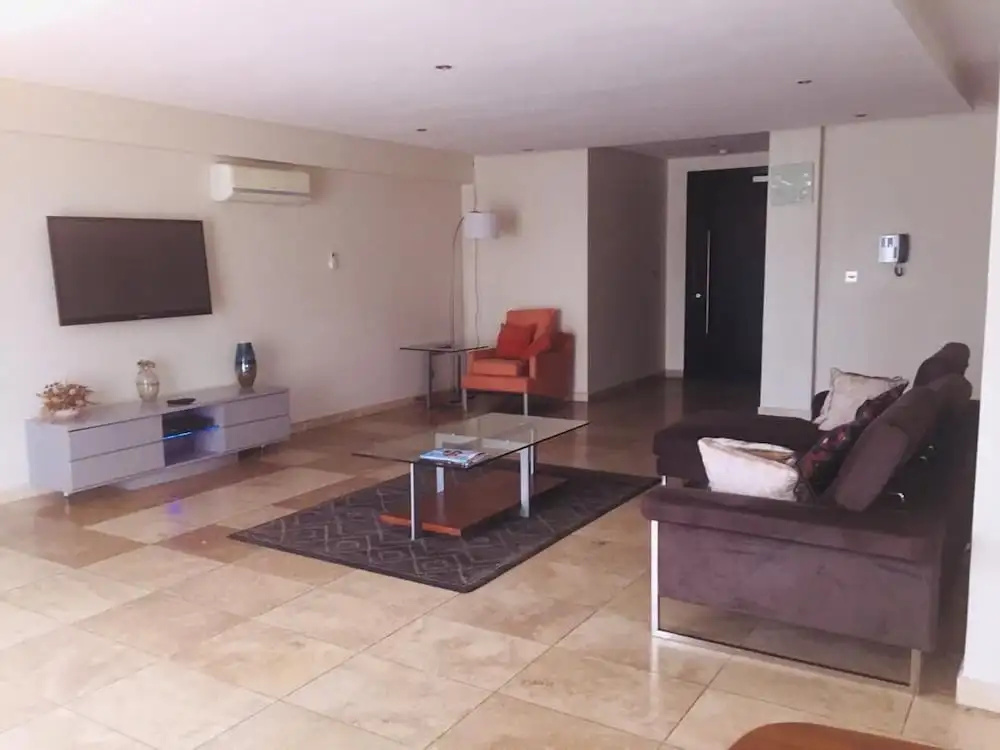Euneva Court Townhouses - Bentley Place