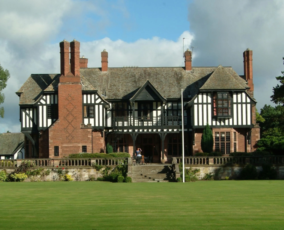 Inglewood Manor