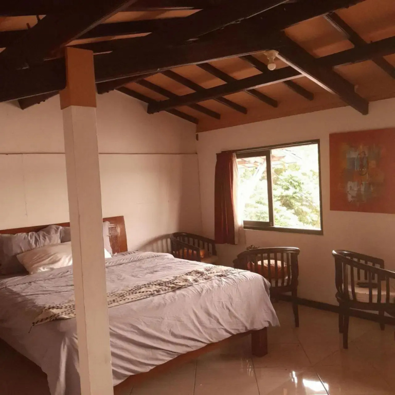 Seven Trumpets Guesthouse