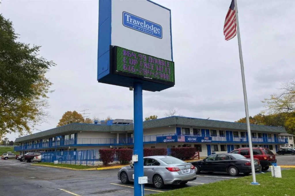 Americas Best Value Inn & Suites Grand Rapids