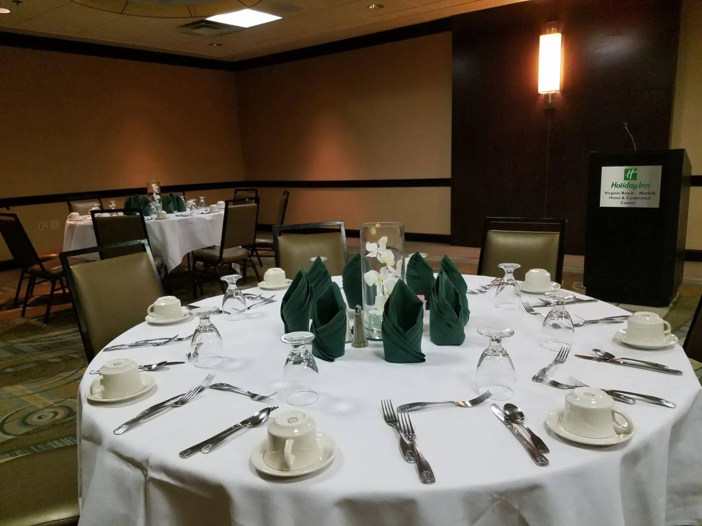 Holiday Inn Virginia Beach - Norfolk by IHG