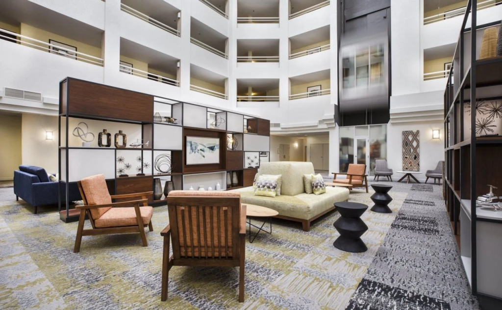 Holiday Inn Montreal Longueuil by IHG