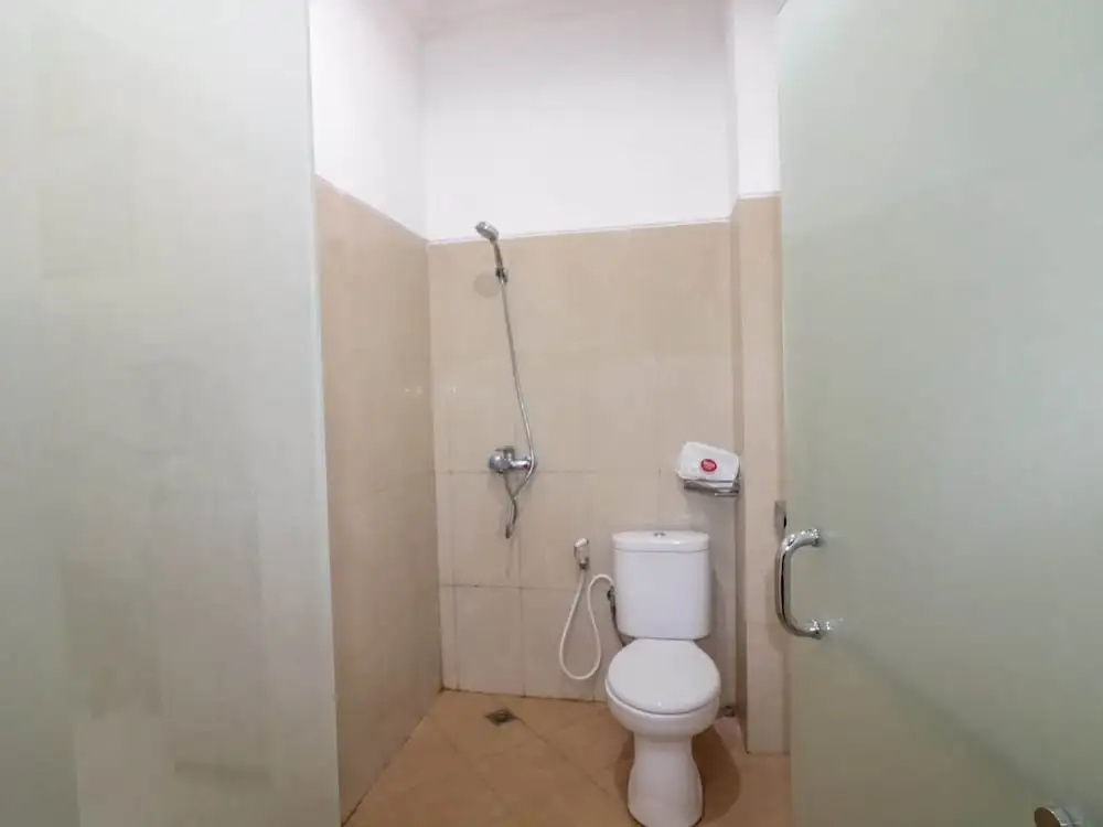 RedDoorz near Terminal Condong Catur 2