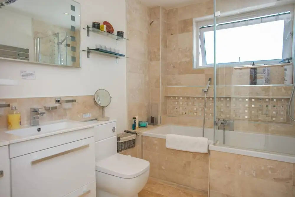 Stunning 3 Bedroom House With Garden in Battersea