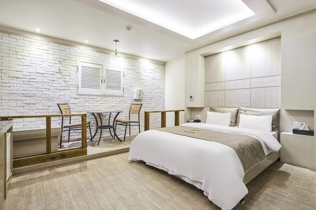 Amourex Hotel