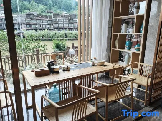 Zui Jiang Yue Smart River View Homestay (Fenghuang Ancient Town Tuojiang Yunqiao)