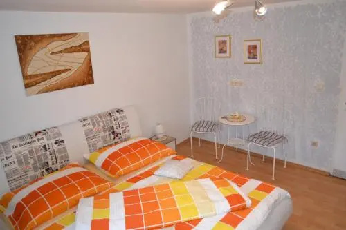 Zimmer Steger
