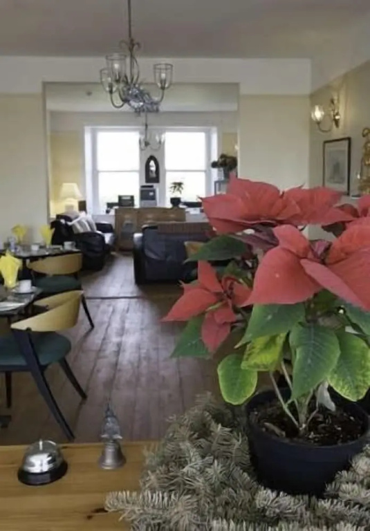 The Old Cable Historic House & Seafood Restaurant