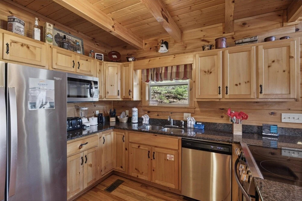 Peace Of Mind 3 Bedroom Cabin by RedAwning