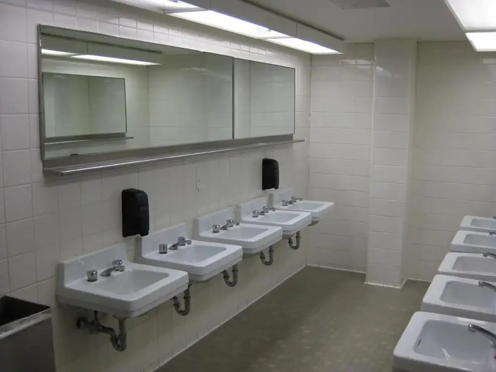 Backpacker College at University of Toronto - New College Residence - Willson Hall