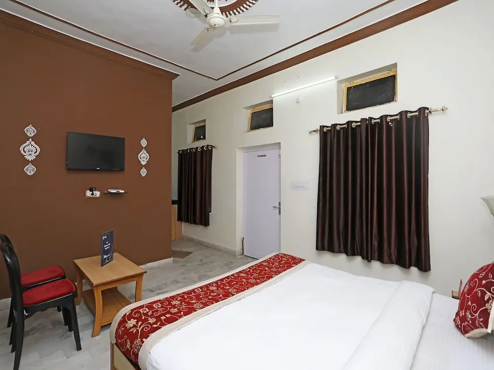 OYO 10936 Rajasthan Resort