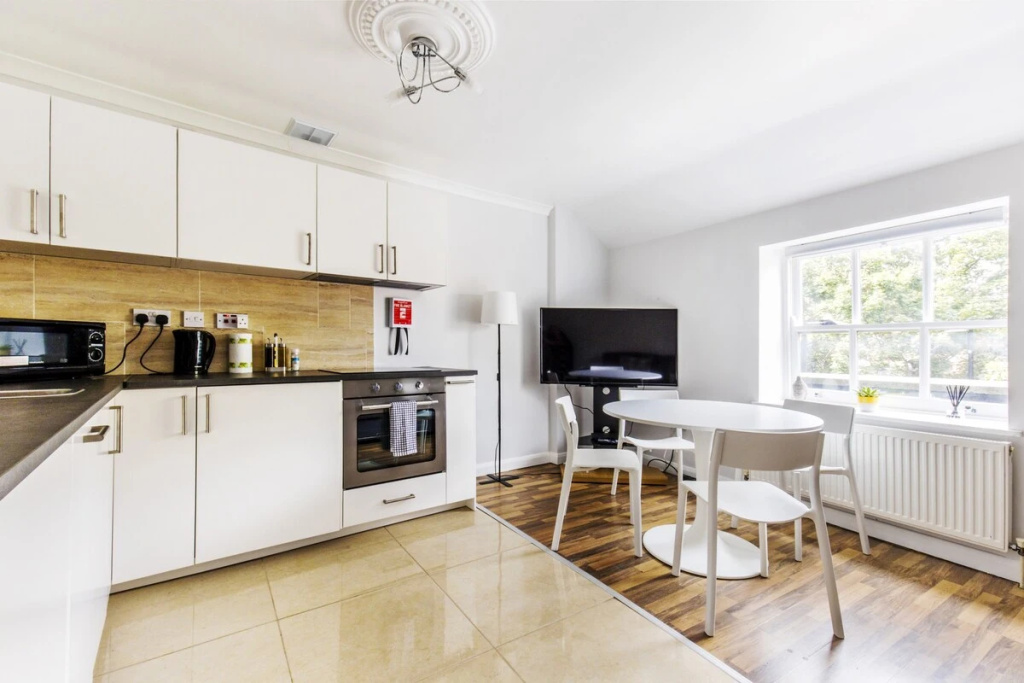 Fast WiFi | Sleeps 4 | Pet-friendly