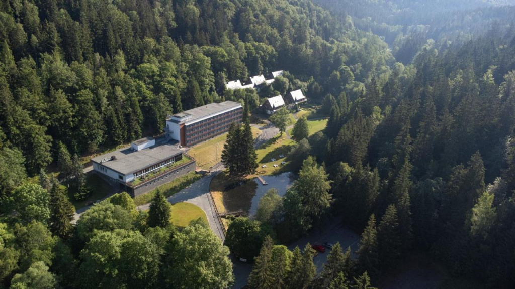 Sunday Schwarzbachtal Hideaway Resort