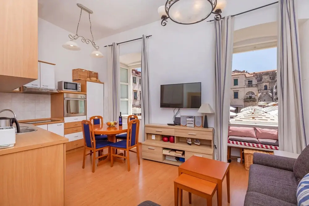 Apartment Royale