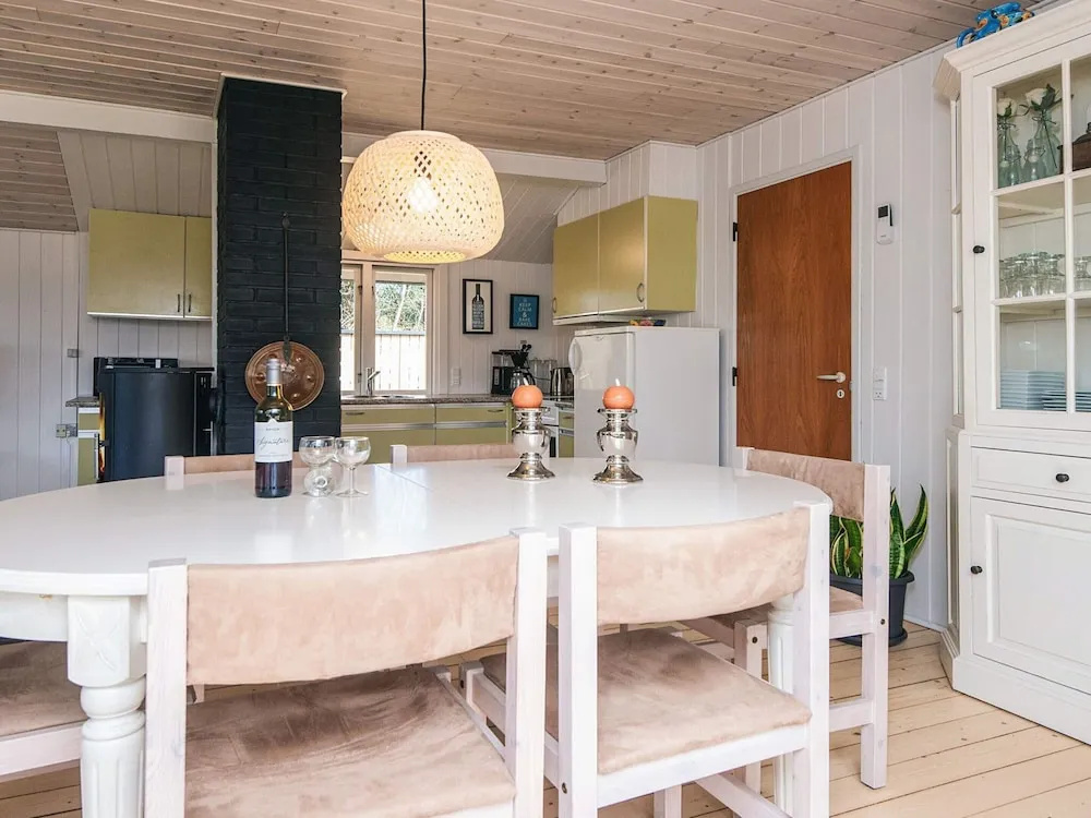 6 Person Holiday Home in Hemmet