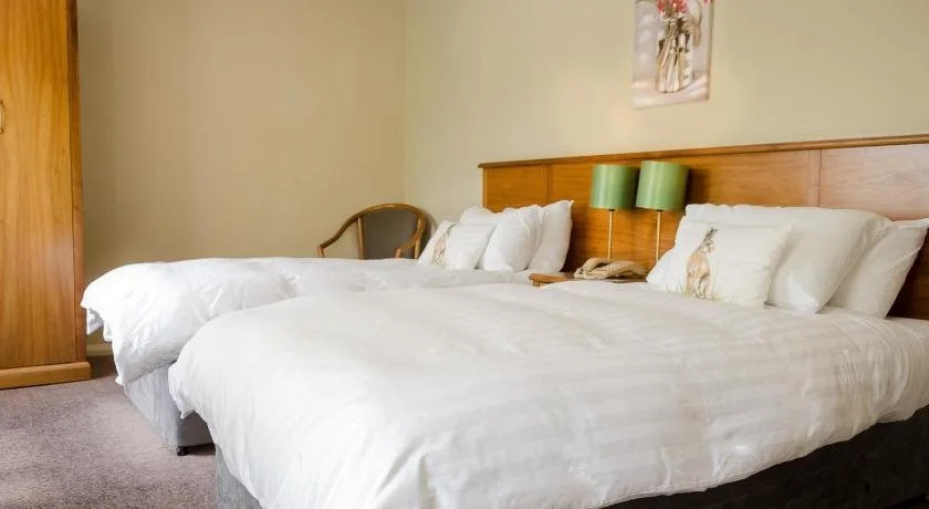 Tumbling Weir Hotel