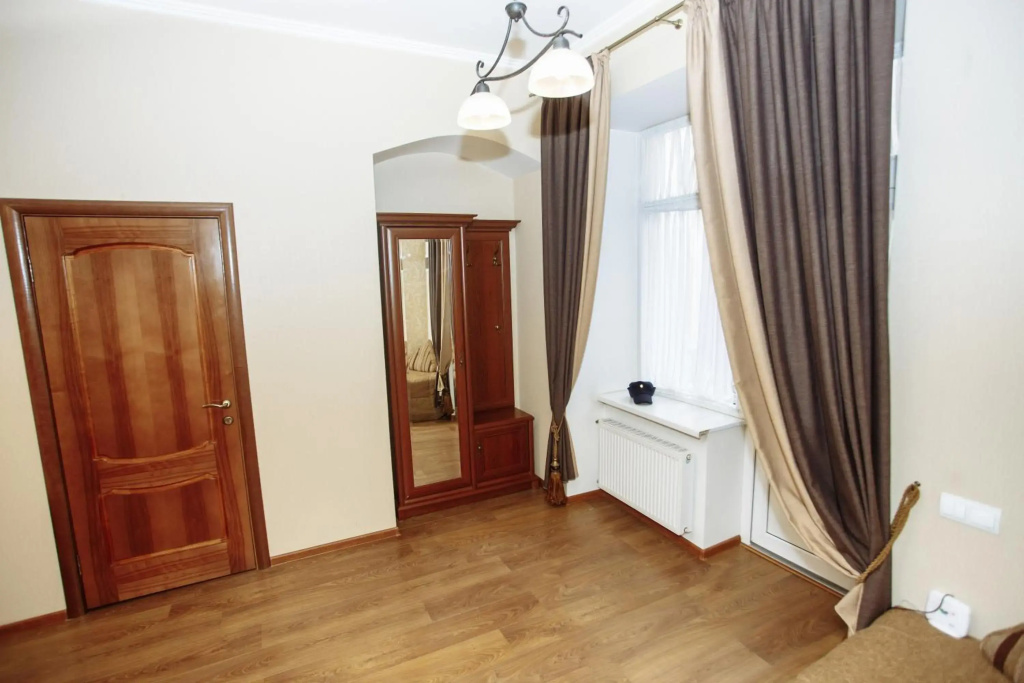 Apartment near Museum