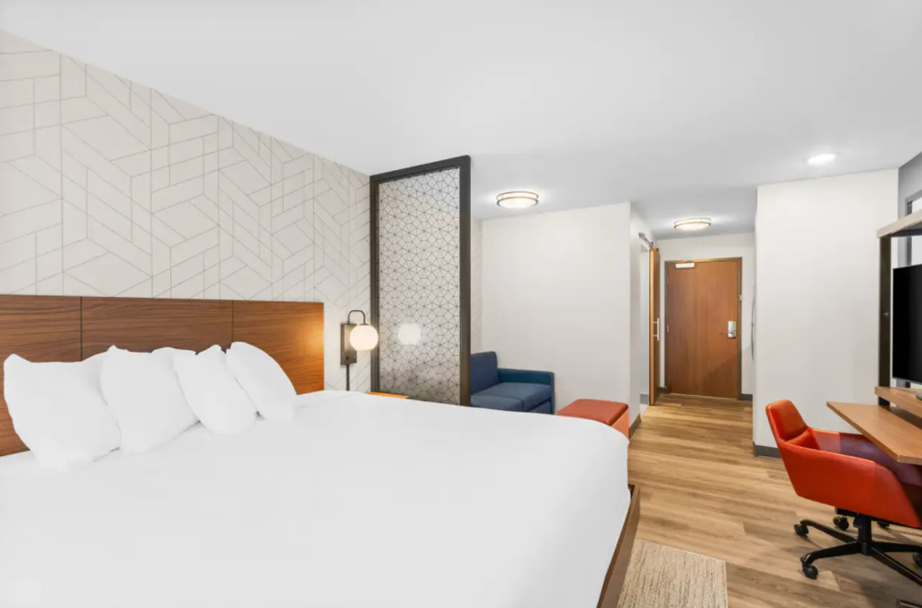 Everhome Suites Lexington - Horse Park